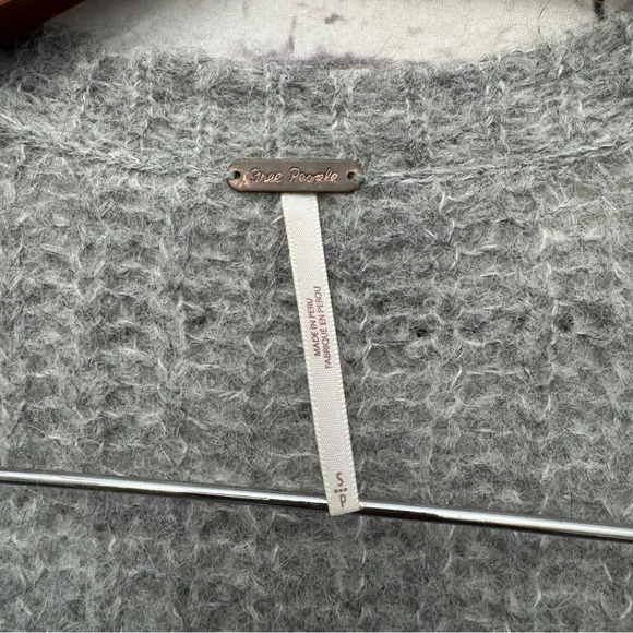 Free People Weekend Getaway Cardigan in Grey Size Small - Picture 5 of 7